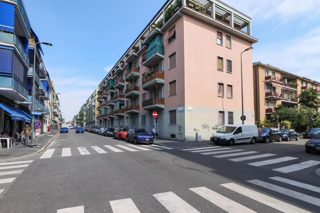 Primopiano - Astico Apartment Milan Bagian luar foto