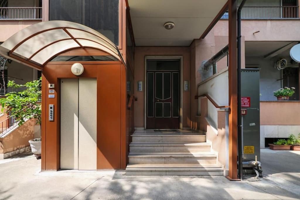 Primopiano - Astico Apartment Milan Bagian luar foto
